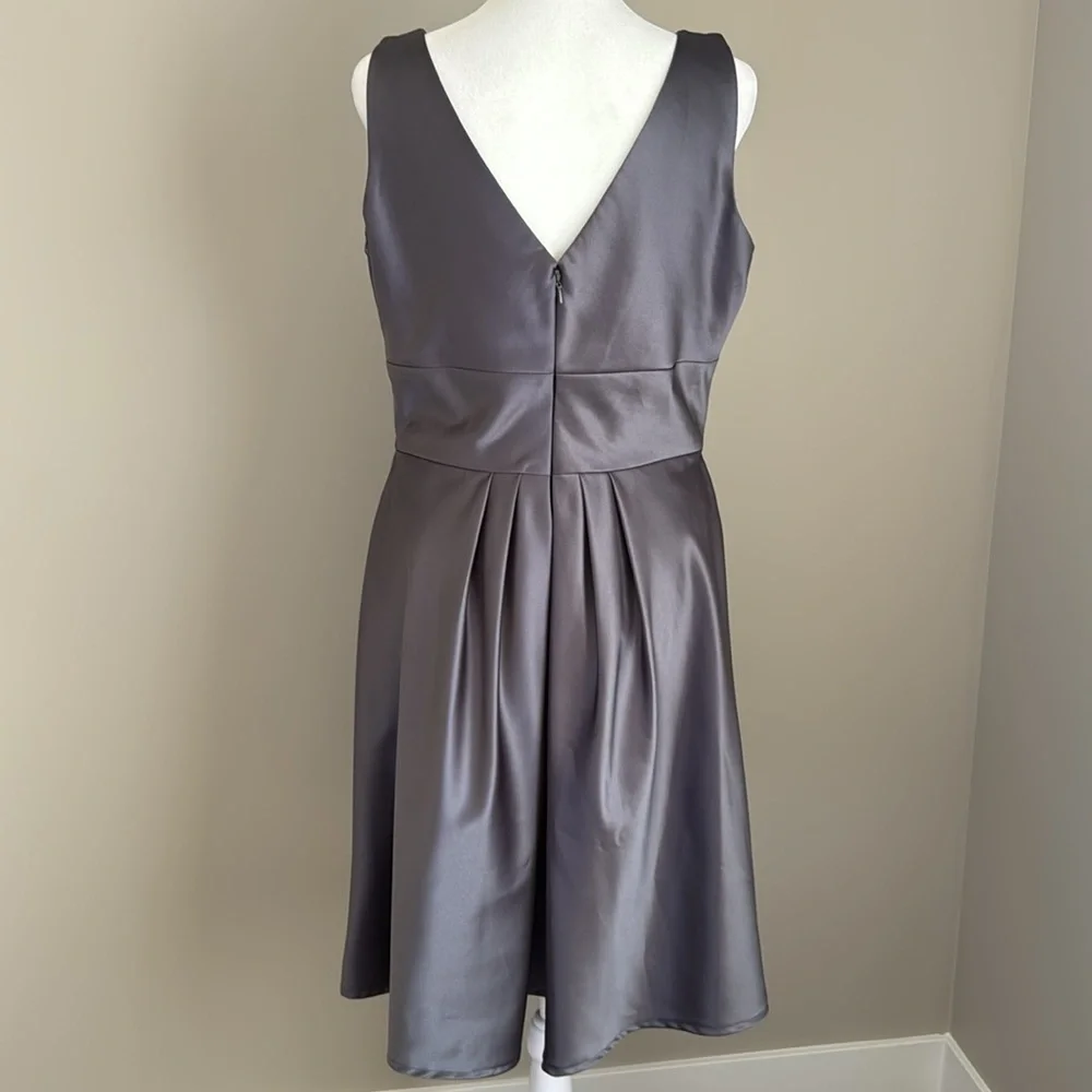 Bill Levkoff Dress Size 14 Satin Gray Charcoal Gunmetal V Neck Knee Length - Picture 3 of 8